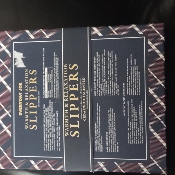 Everyday Joe Slippers Cedarwood Scented Warmth & Relaxation Slippers - Picture 3 of 3